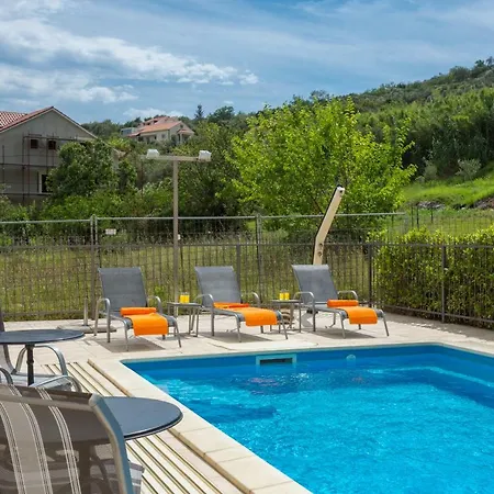 Tatil Evi Holiday